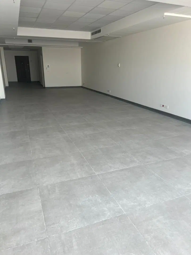 ۸۳ متر اداری روبه کاشانی طبقه ۷