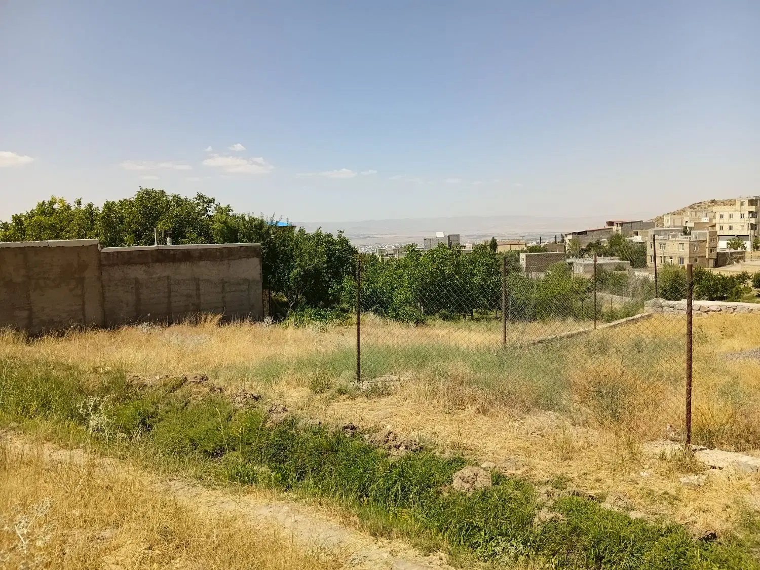 زمین در روستای پایین کوه