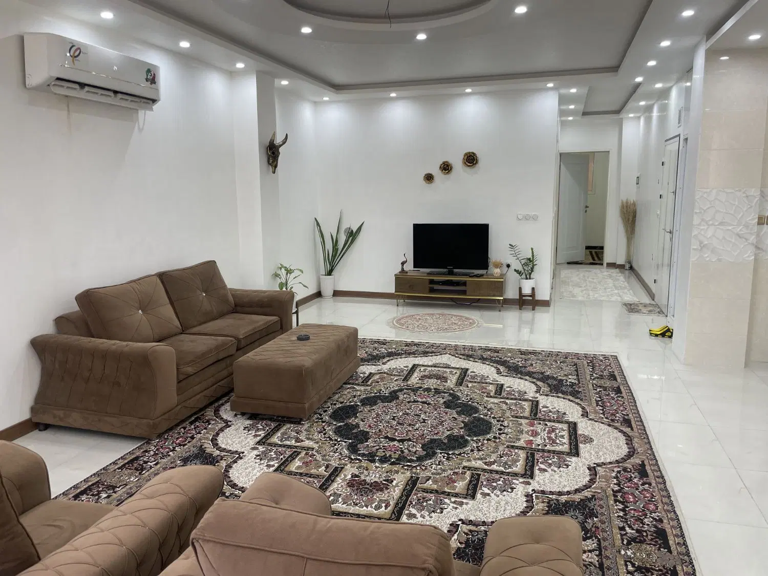 اپارتمان مبله لوکس شیک نظافت هتلی ماهانه و روزانه