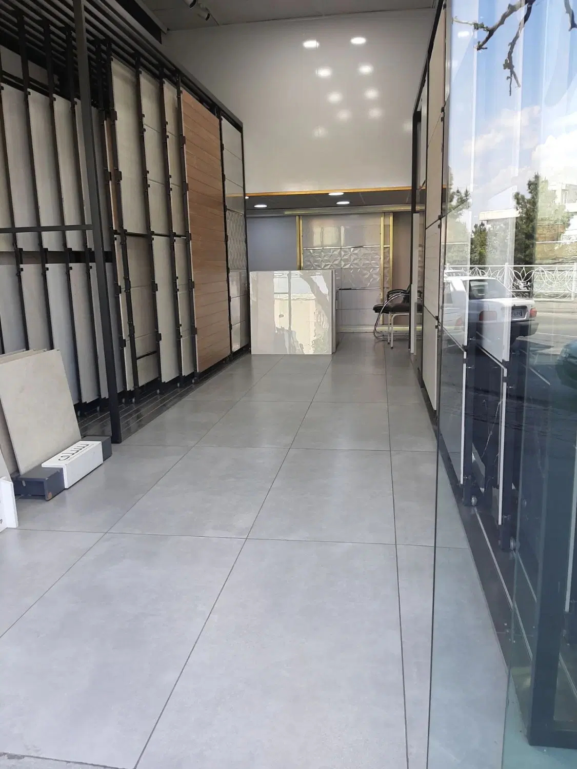 ساختمان ، مغازه تجاری مسکونی