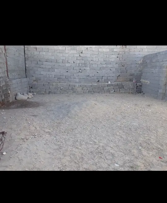 زمیت حصار شده اخمقیه