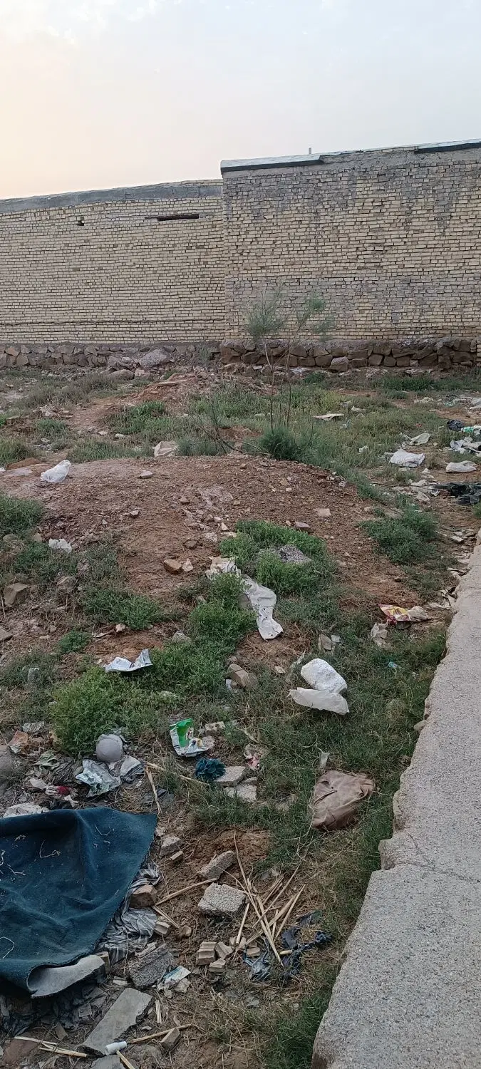 زمین 300 متری