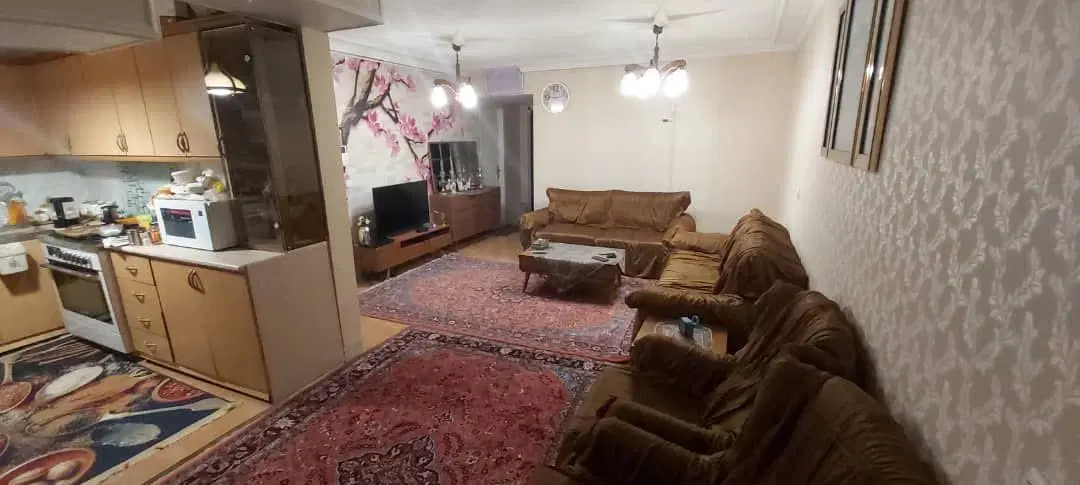 واحد ۸۰ متری کاشانی