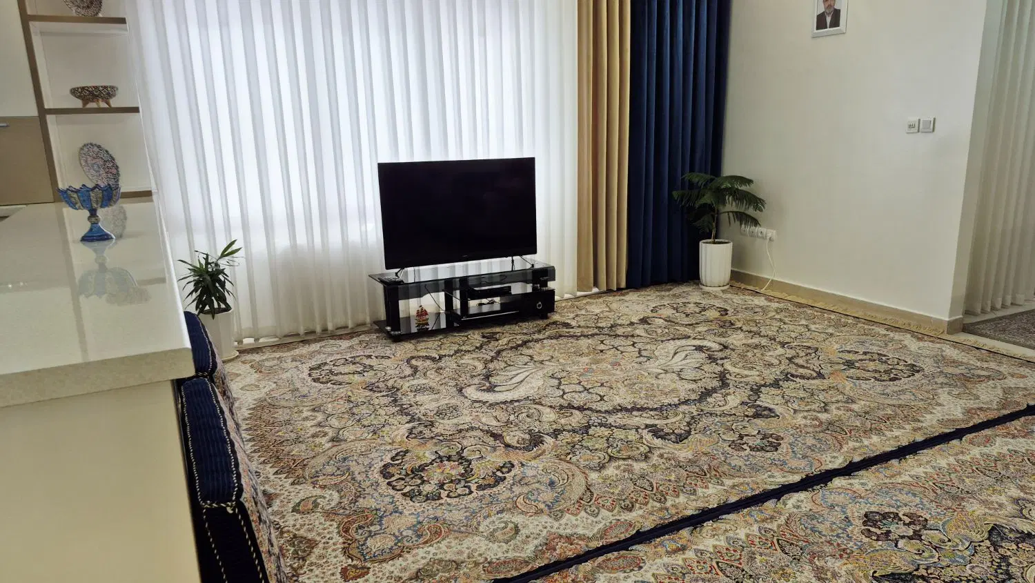 واحد۸۸ متری خیابان ولیعصر_نورگیر_خوش‌نقشه_روبه نما