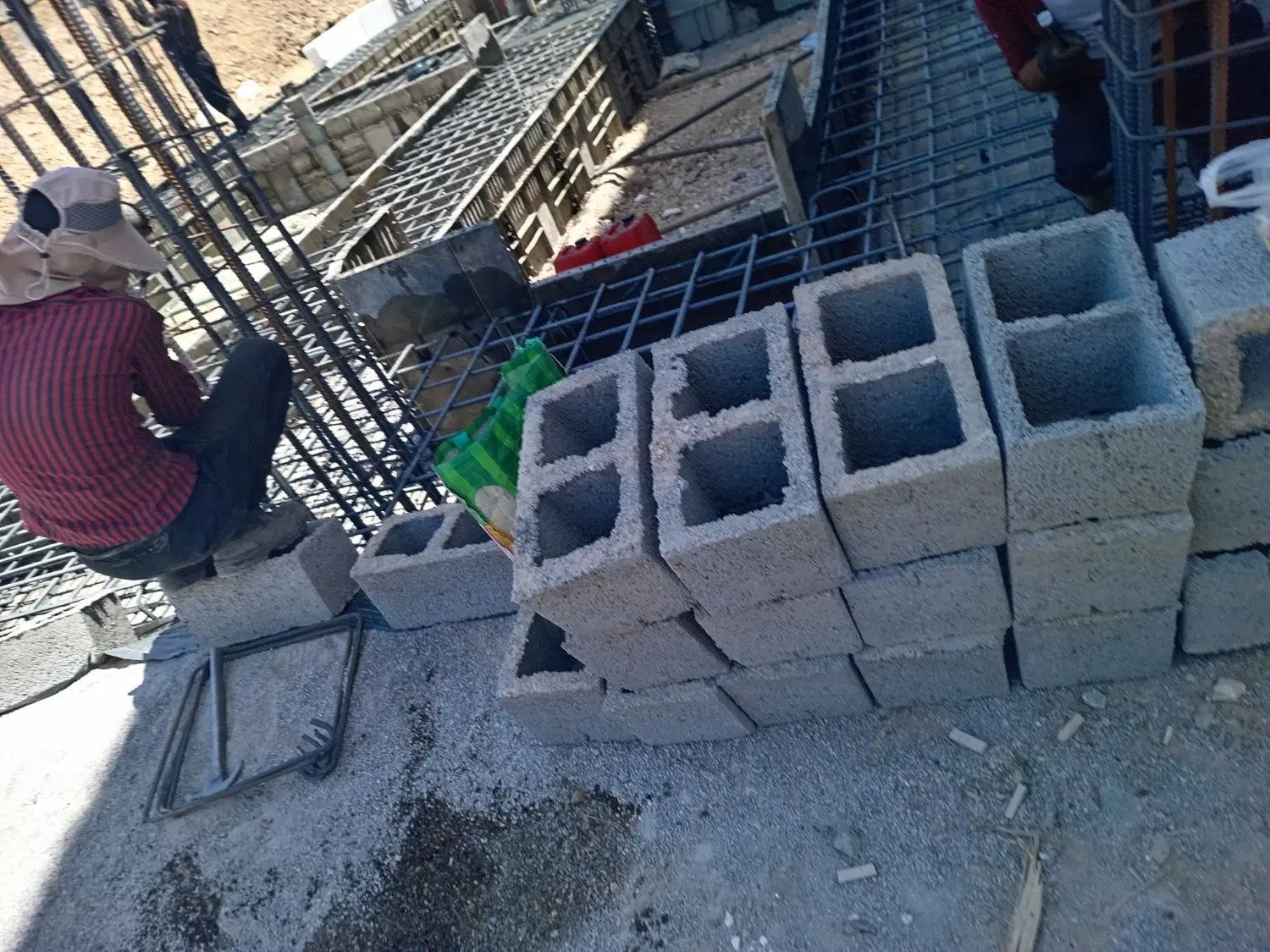 زمین فروشی اسکلت ستون آماده شده