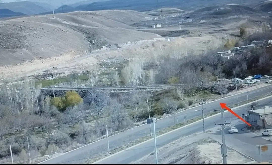 باغچه در لاهرود،  روبروی داغلارباغی