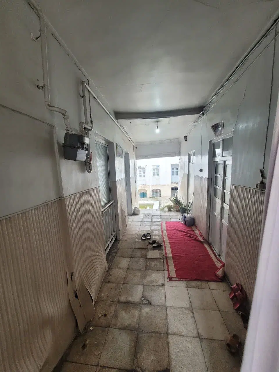 ۳۰۰ متر انبار _مناسب دفتر و انبار و کارگاه