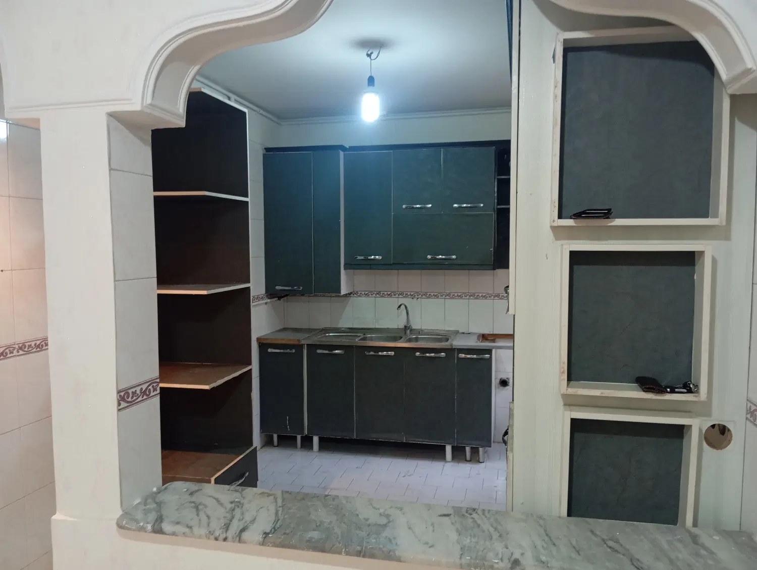 75 متر . 2 خوابه . پارکینگ . انباری . نارمک جنوبی