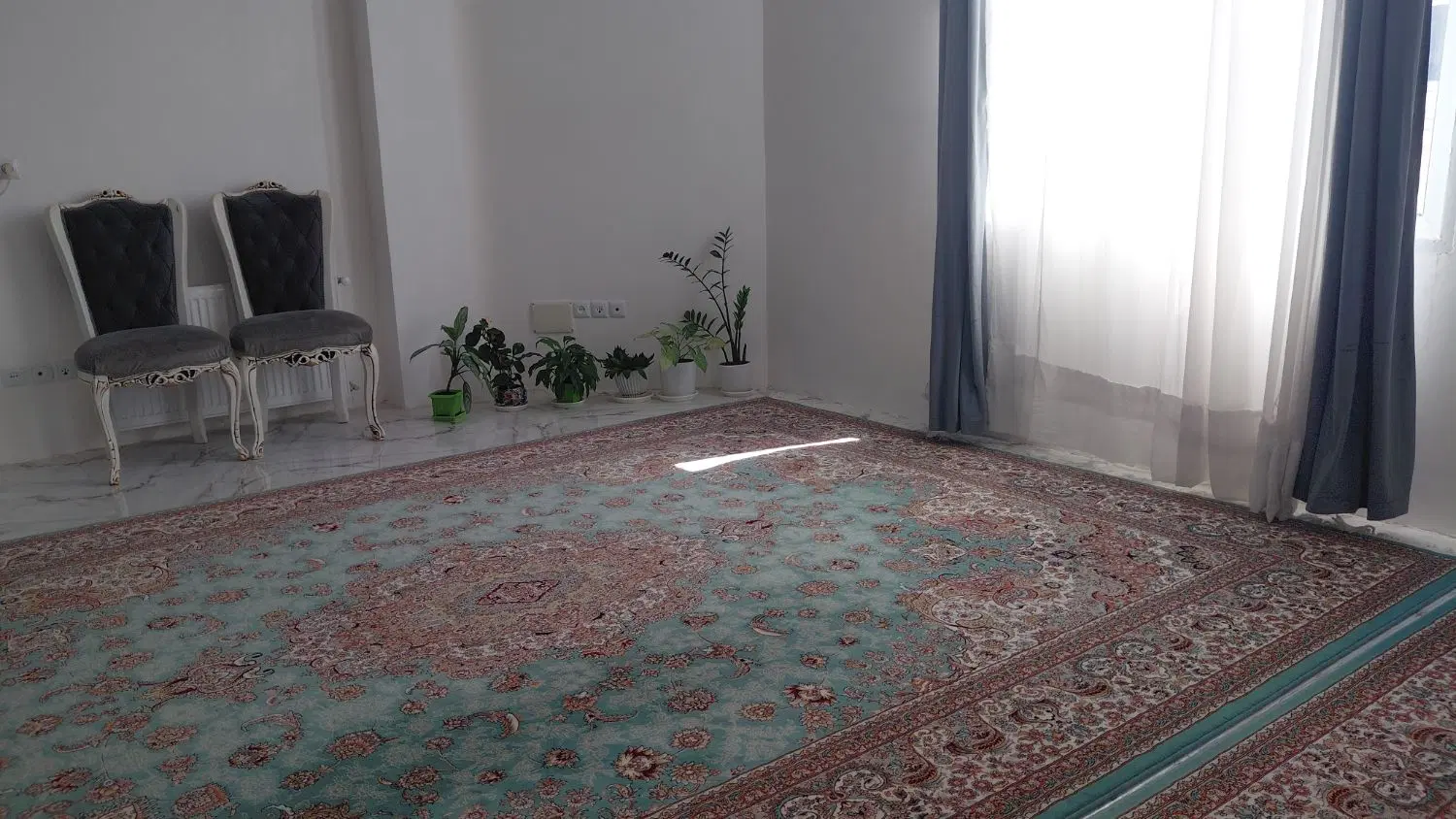 رهن و اجاره یک واحد دو خوابه ابریشم
