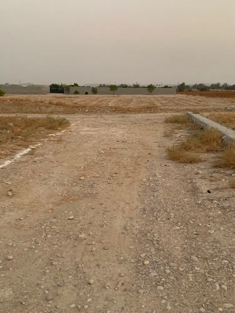 زمین سرخون ۵۰۰ متری