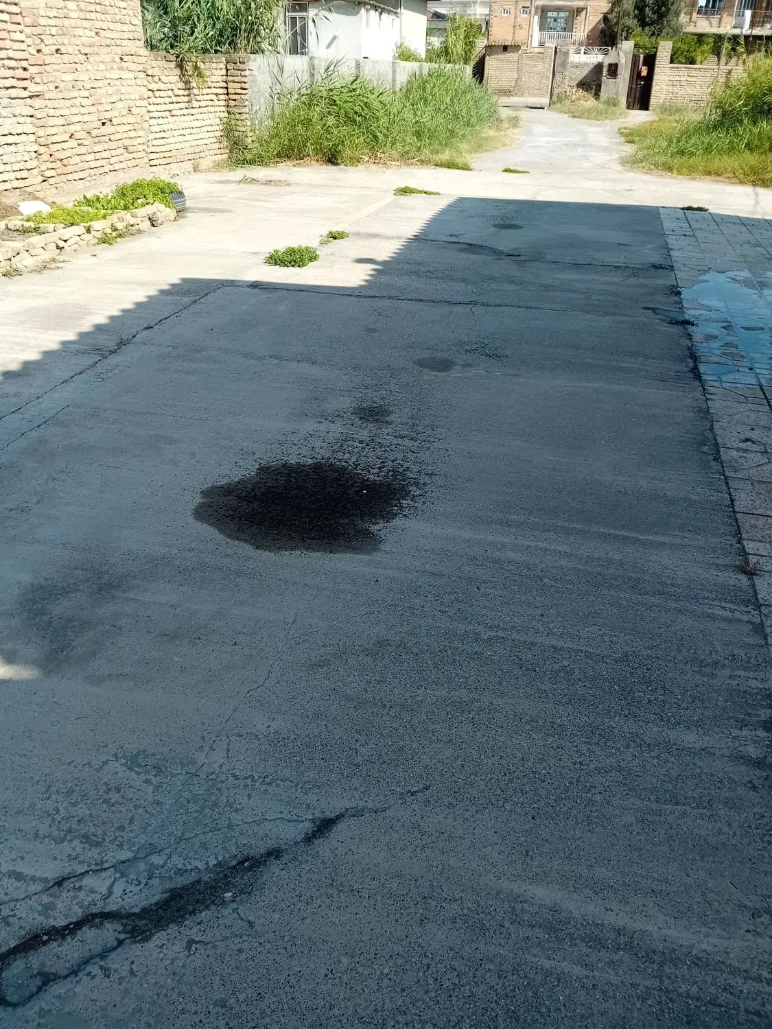 زمین فروشی