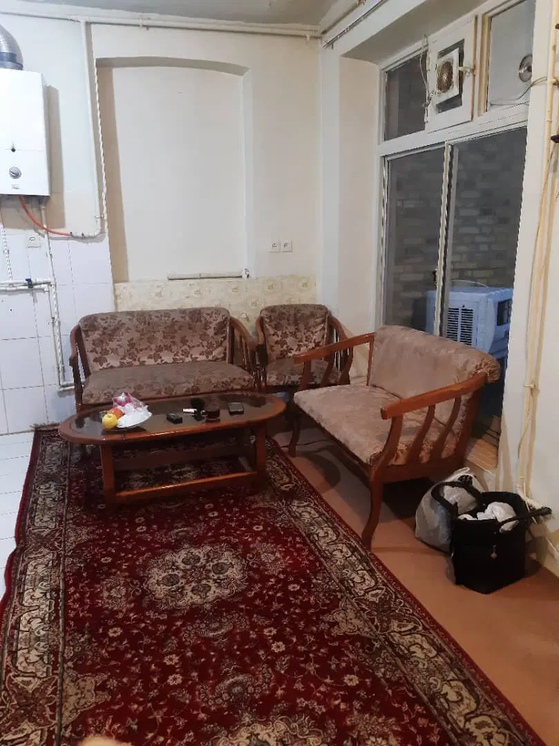 خانه حیاط دار دربست 60متر  در محله شمس تبریزی