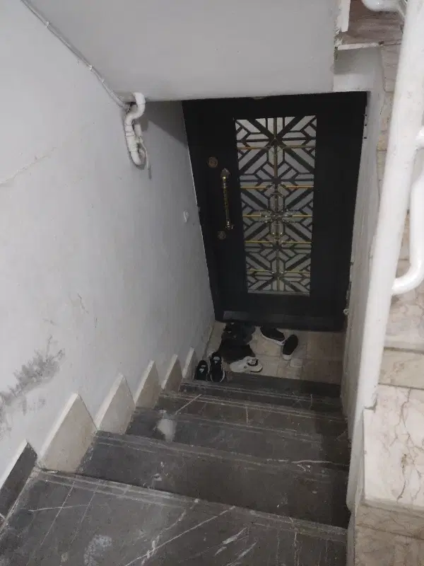 زیر زمین ۱۰۰متری دو خواب کف کامل سرامیک