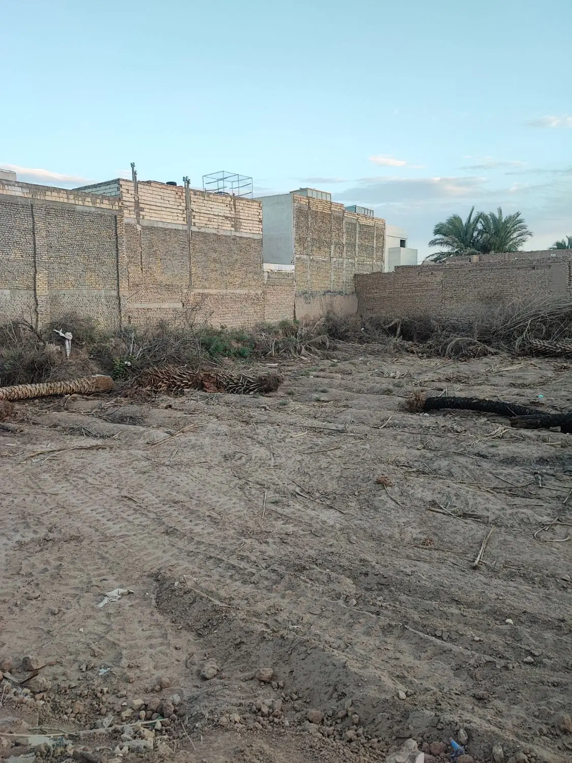 زمین مسکونی
