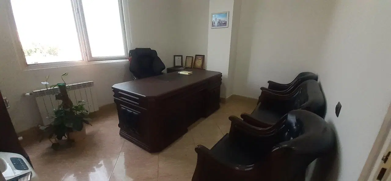 واحد اداری لوکیشن عالی بر خیابان اصلی