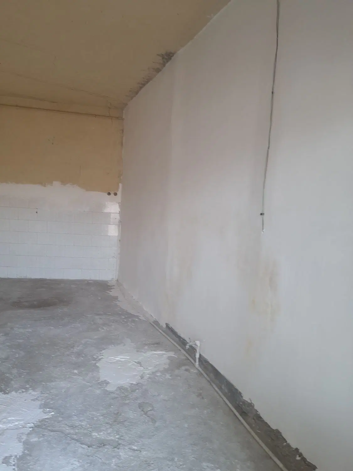 یک باب مغازه به متراژ۳۲ به اجاره داده میشود