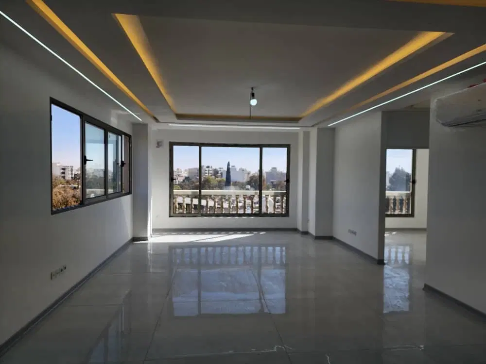 آپارتمان_ ۱۷۰ متر _سه خواب _قدوسی شرقی