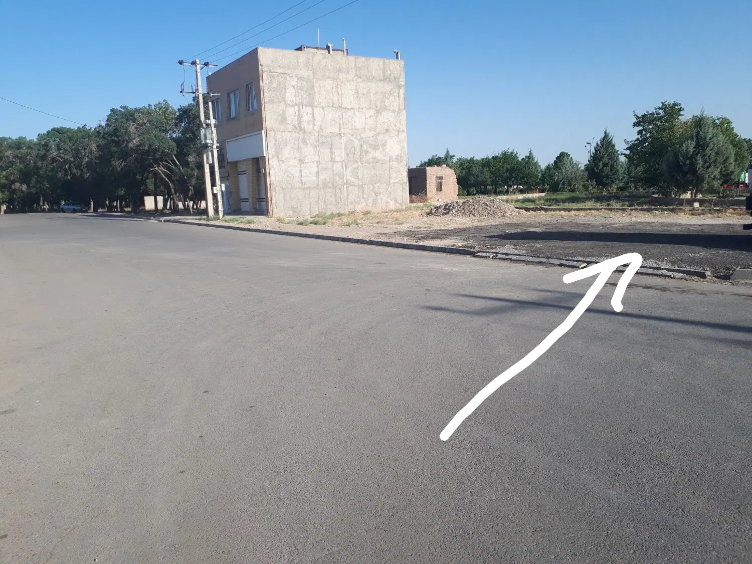 زمین با کاربری تجاری مسکونی
