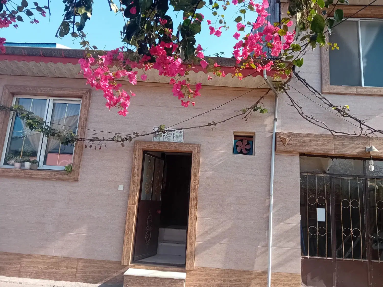 خانه ویلایی دوبلکس به همراه مغازه
