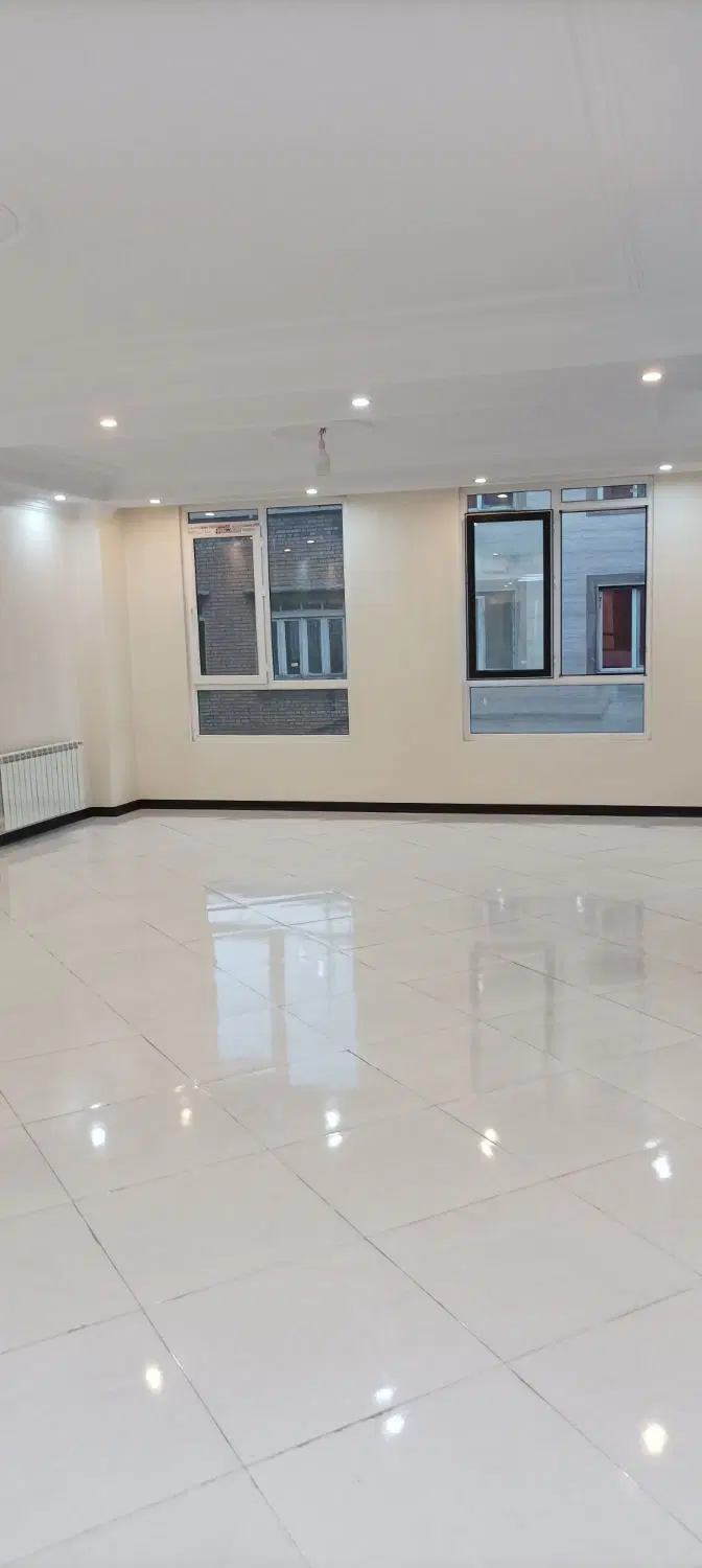 آپارتمان   135متری دو خواب تک واحدی