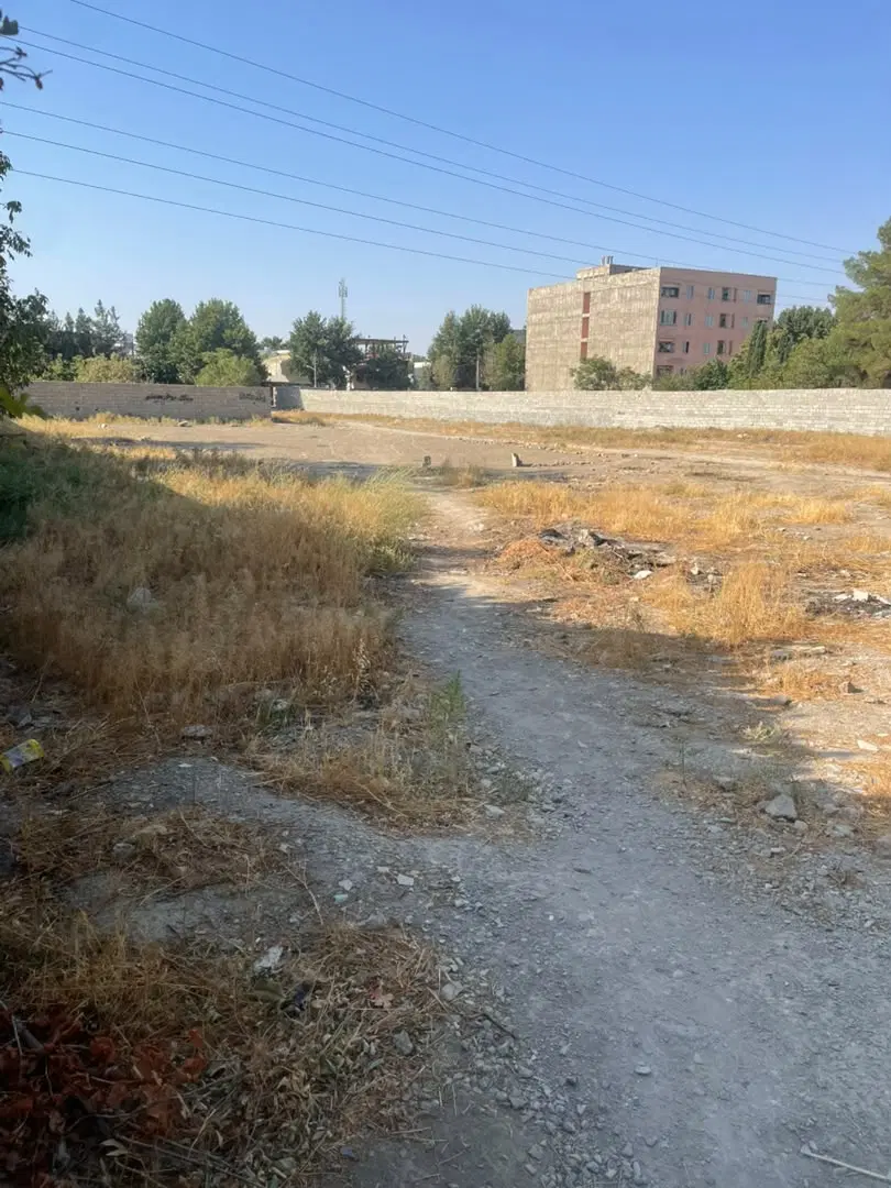 زمین با پروانه ساخت ۱۲۰۰