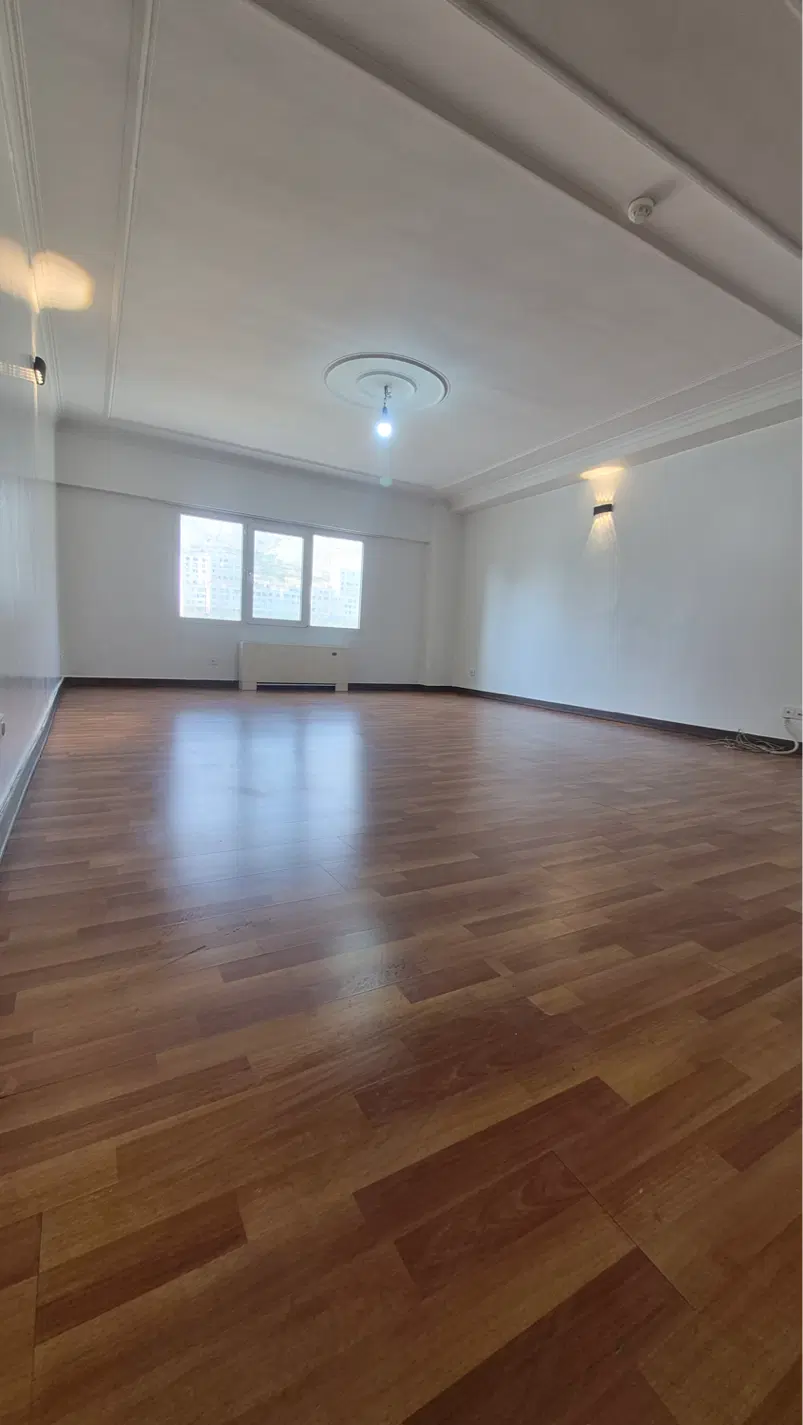 برج ۱۳۲ متری_سندتک برگ_بازسازی_۳خواب_دریاچه