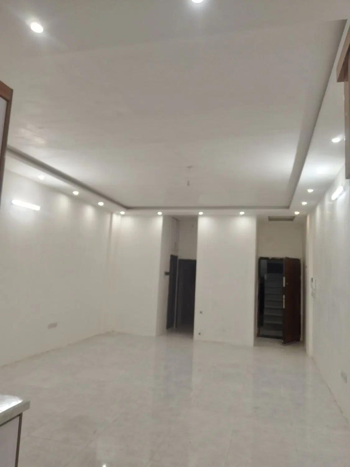 آپارتمان ۹۰ متری تک واحدی دو کله نور