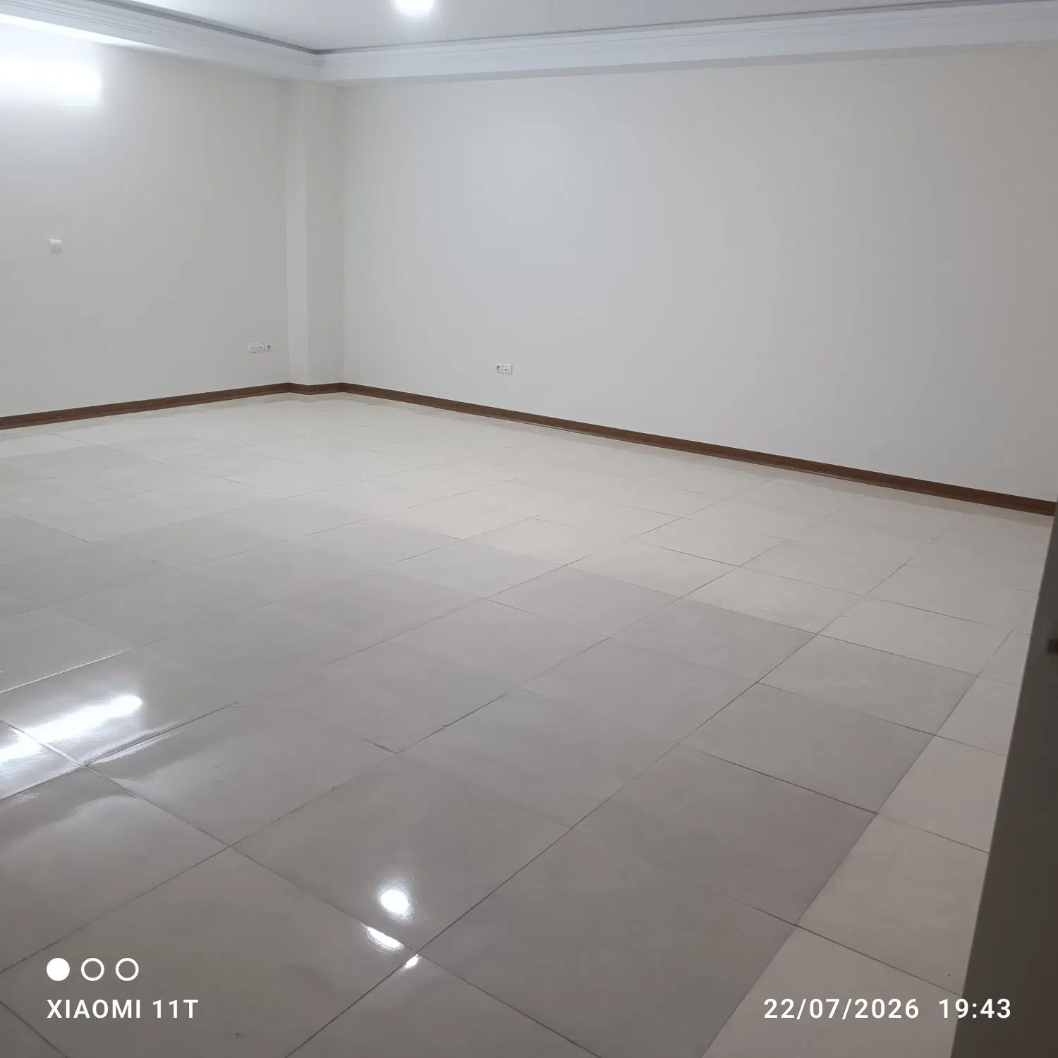جی.برادران فلاح.98متر.تکواحدی.فول امکانات نورگیر