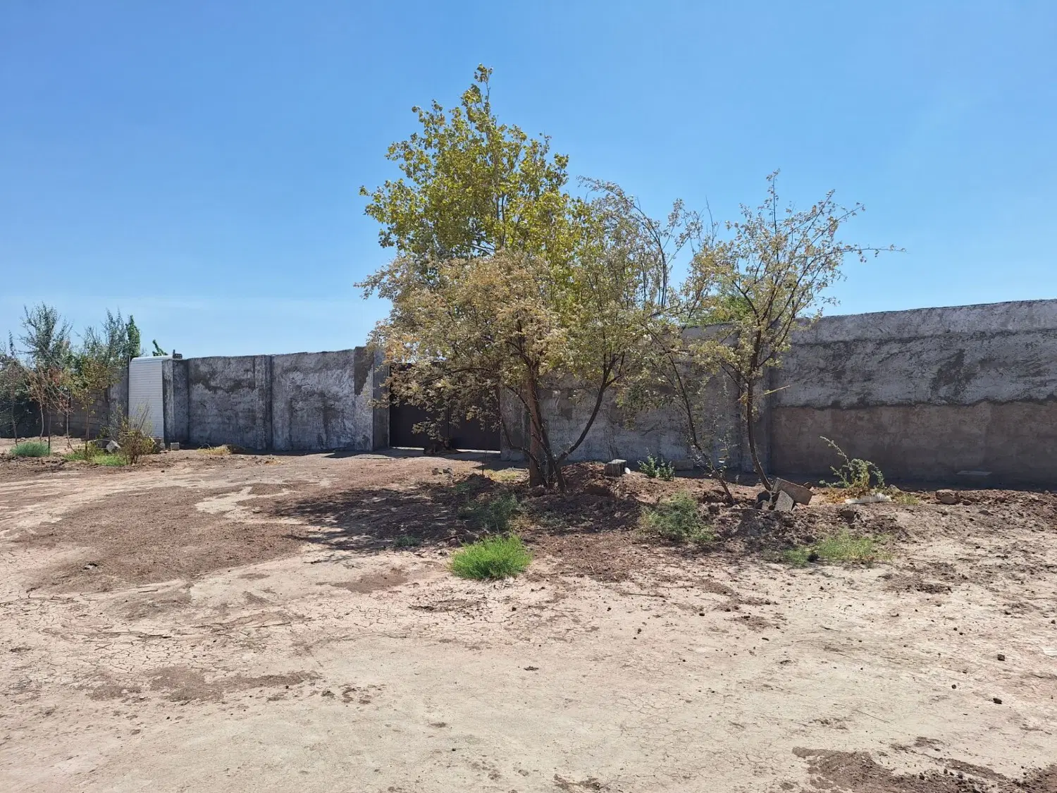 خونه باغ۴۰ قصب با ۶۰ متر سوئیت