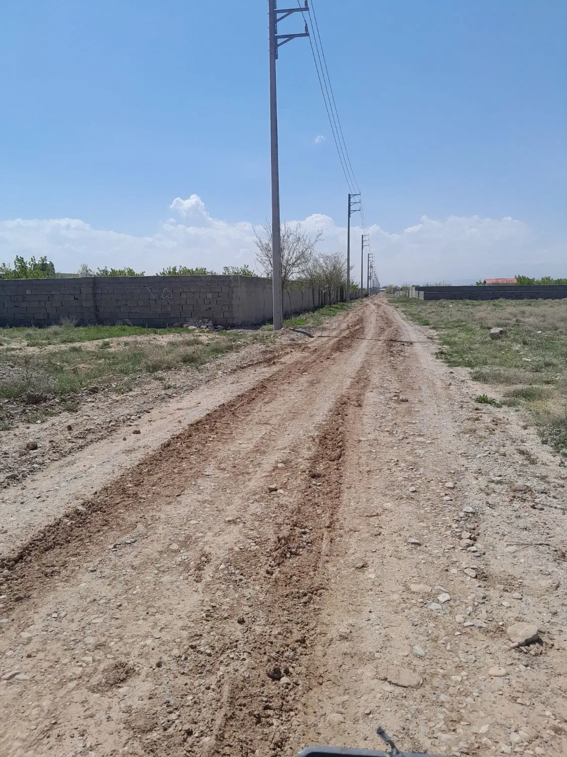 ۹۸۰ متر زمین باغی