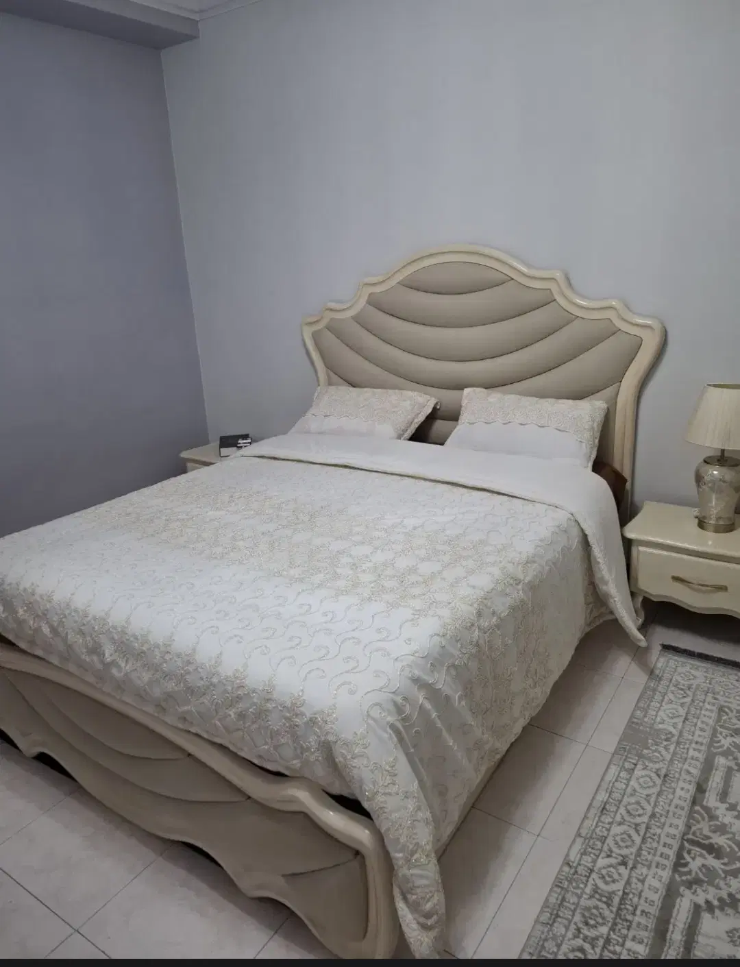 همخونه می‌پذیرم