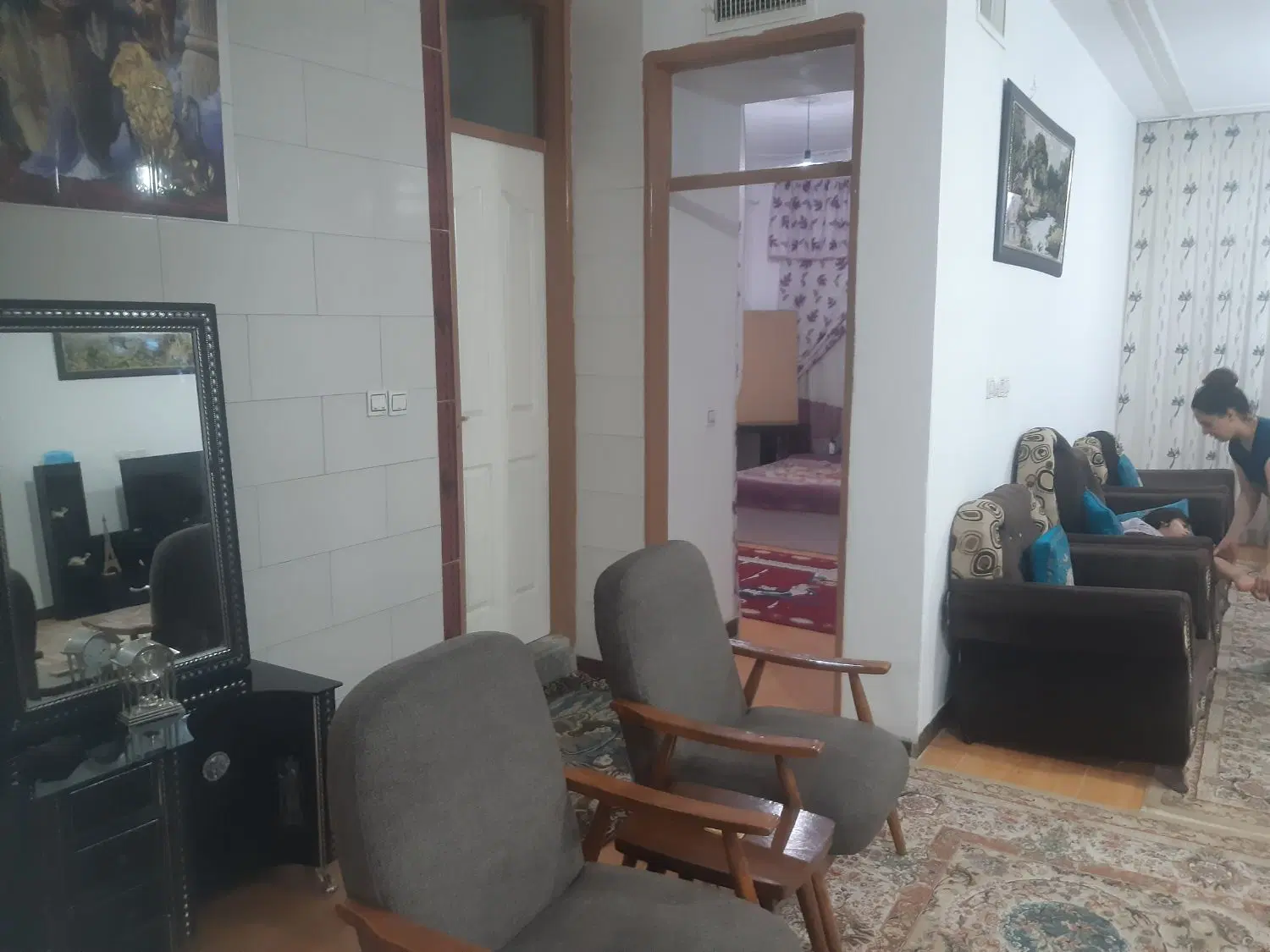 رهن اجاره آپارتمان ۹۰متری ۲خواب مهرشهرفاز ۱ زنبق
