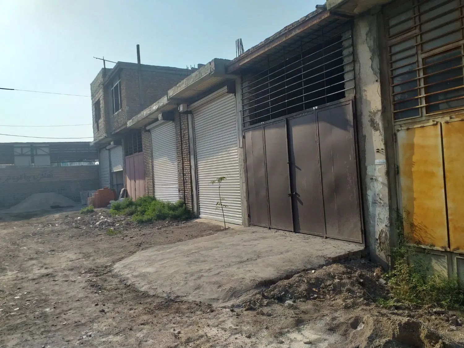 مغازه تجاری زمین فروشی