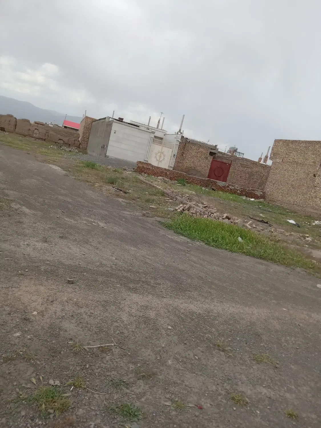 زمین فروشی بهشتی ۴