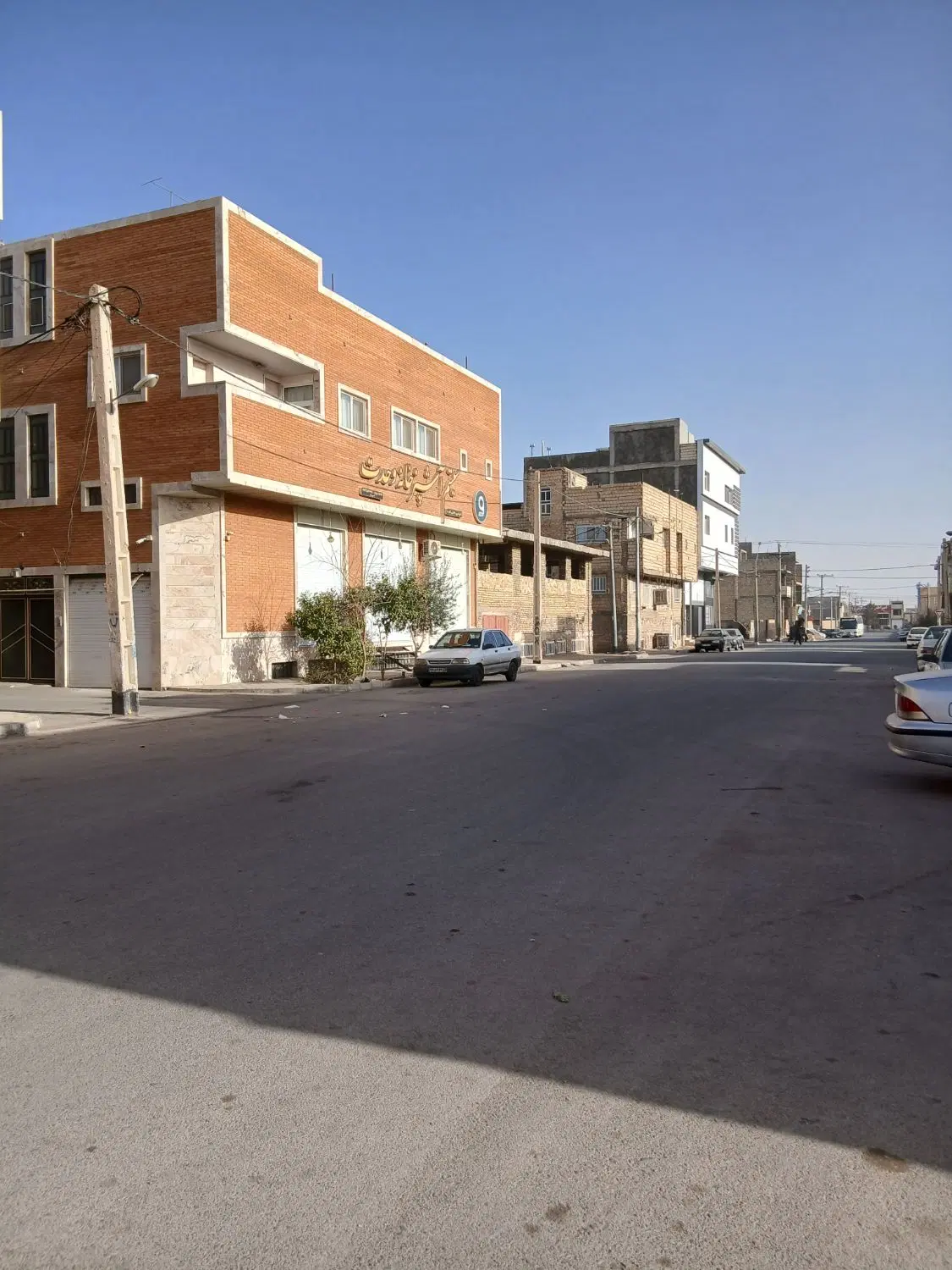 سلام زمین تجاری بلوار ولی عصر امامشهر