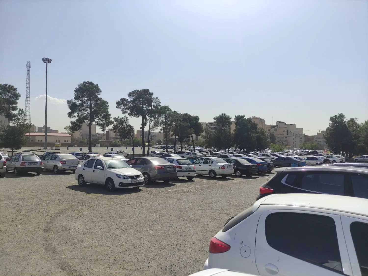 پارکینگ عمومی شبانه روزی مقدم