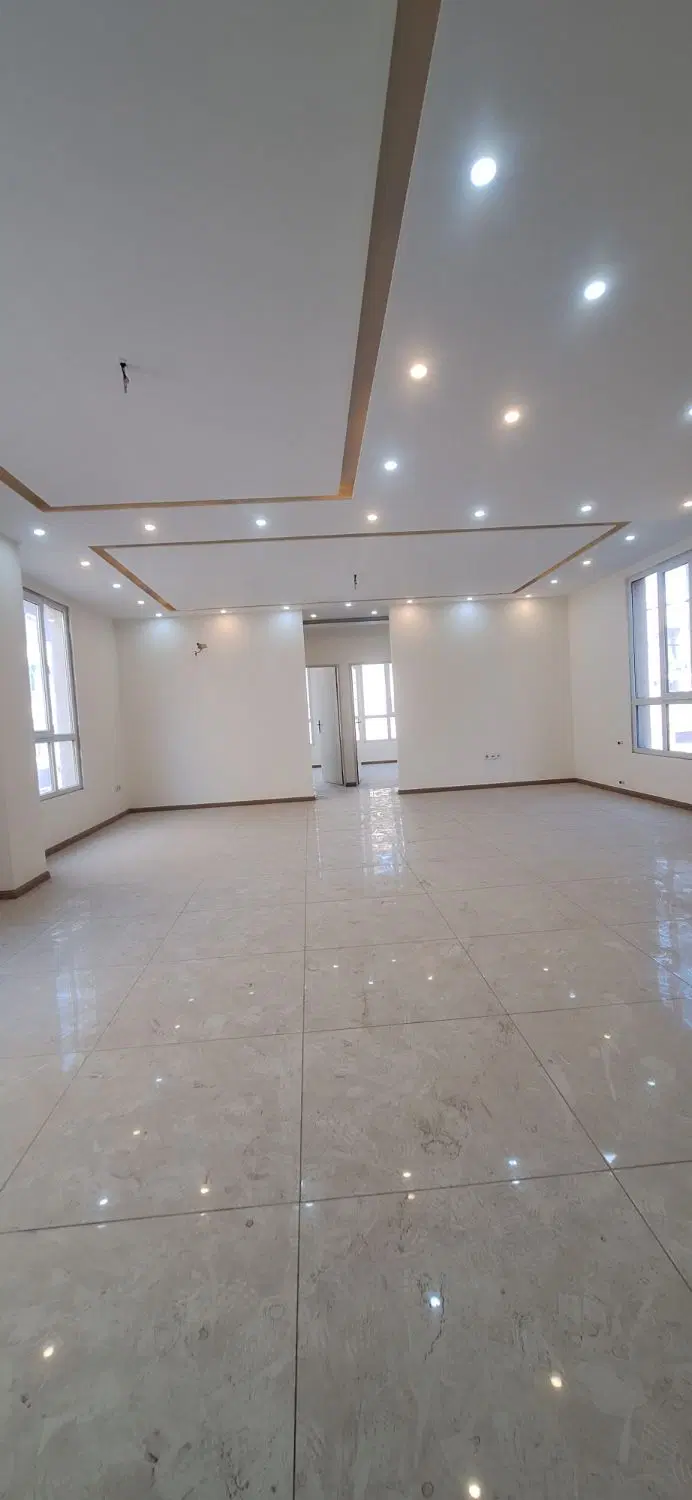 ۱۰۵ متر دو خوابه طبقه دوم رو به نما