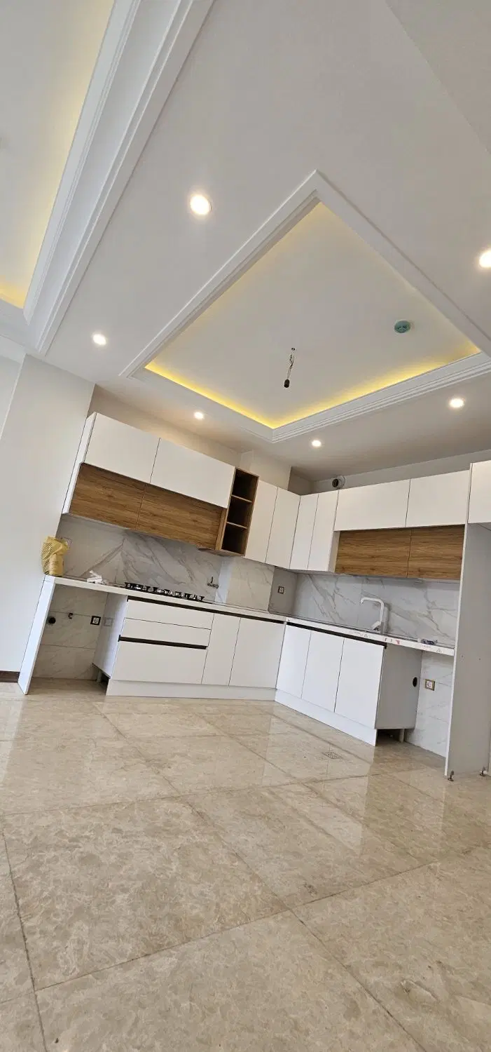 ۸۰ متری مرزداران، پردیس