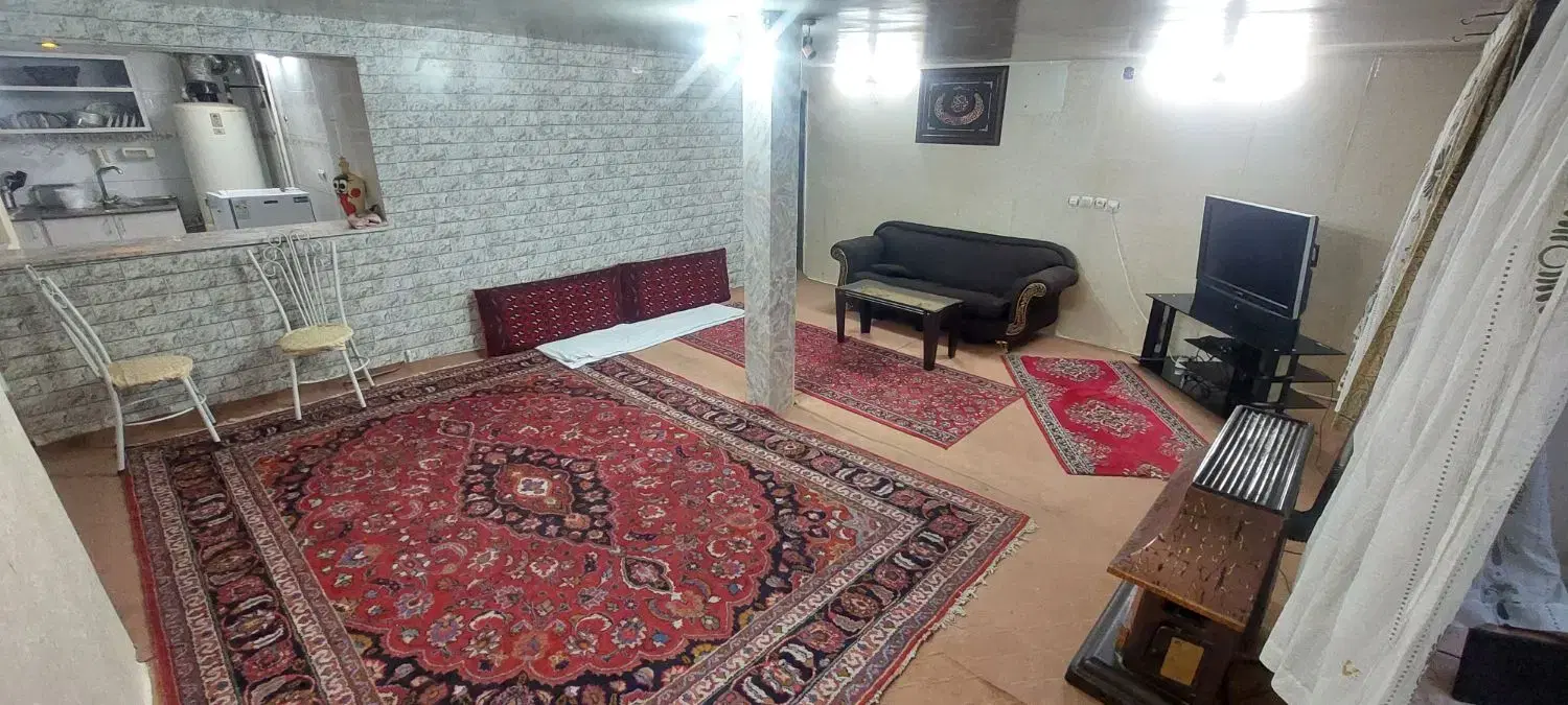 خانه ، منزل ، ویلایی و قیمت توافقی  می باشد