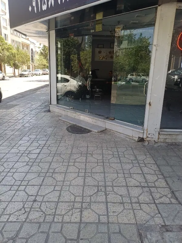 یک باب مغازه ۴۰ متر  دو نبش تجاری  در هاشمیه