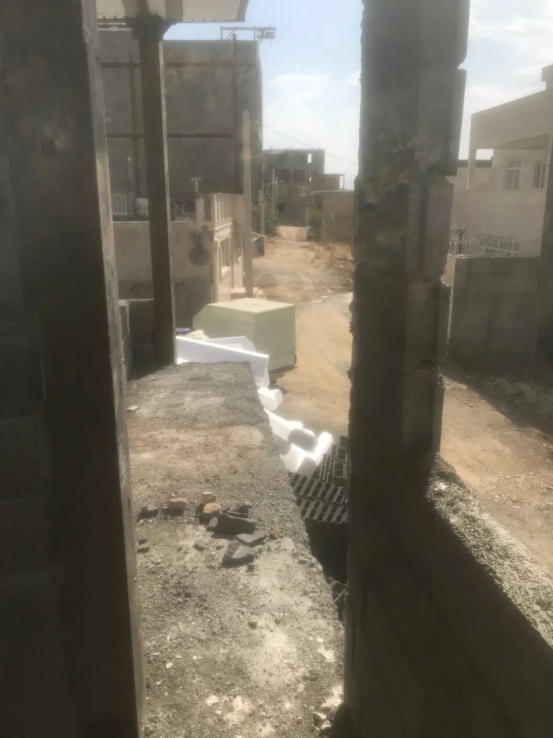 خانه ۹۰متری عبور جدا