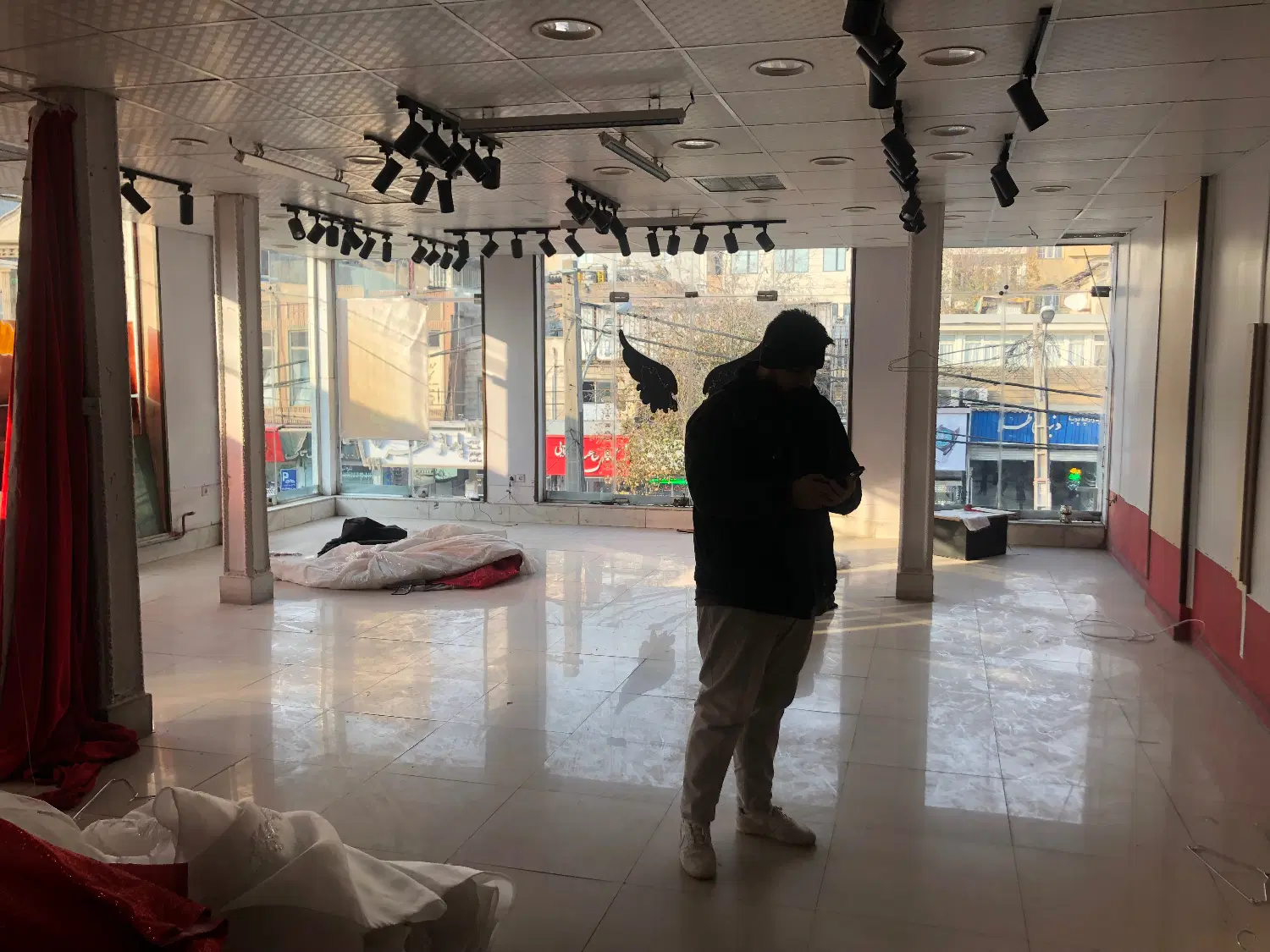 مغازه تجاری اداری ۸۷ متری امامزاده حسن