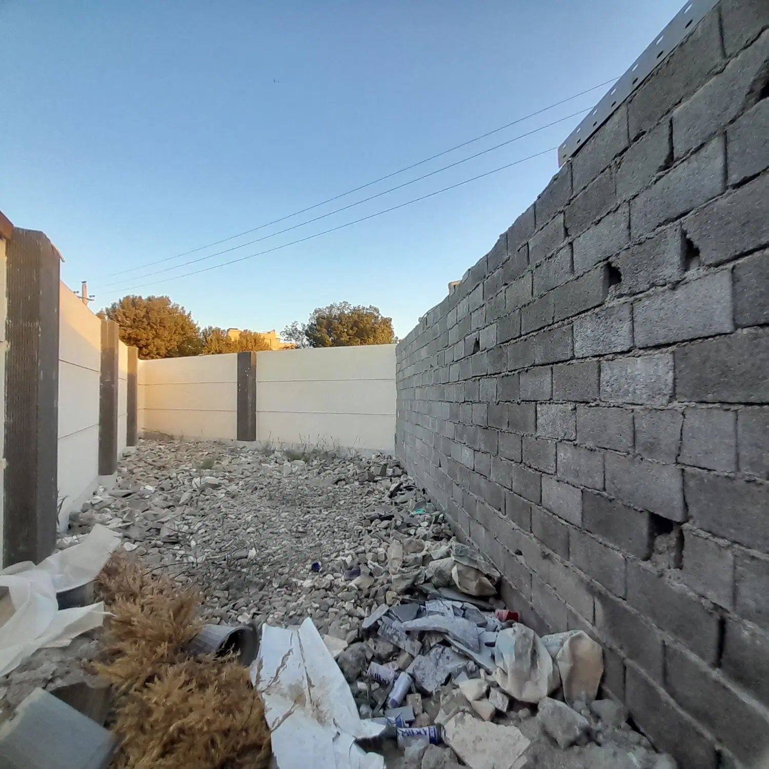 زمین ۱۰۰ متری بحر میدان کاج