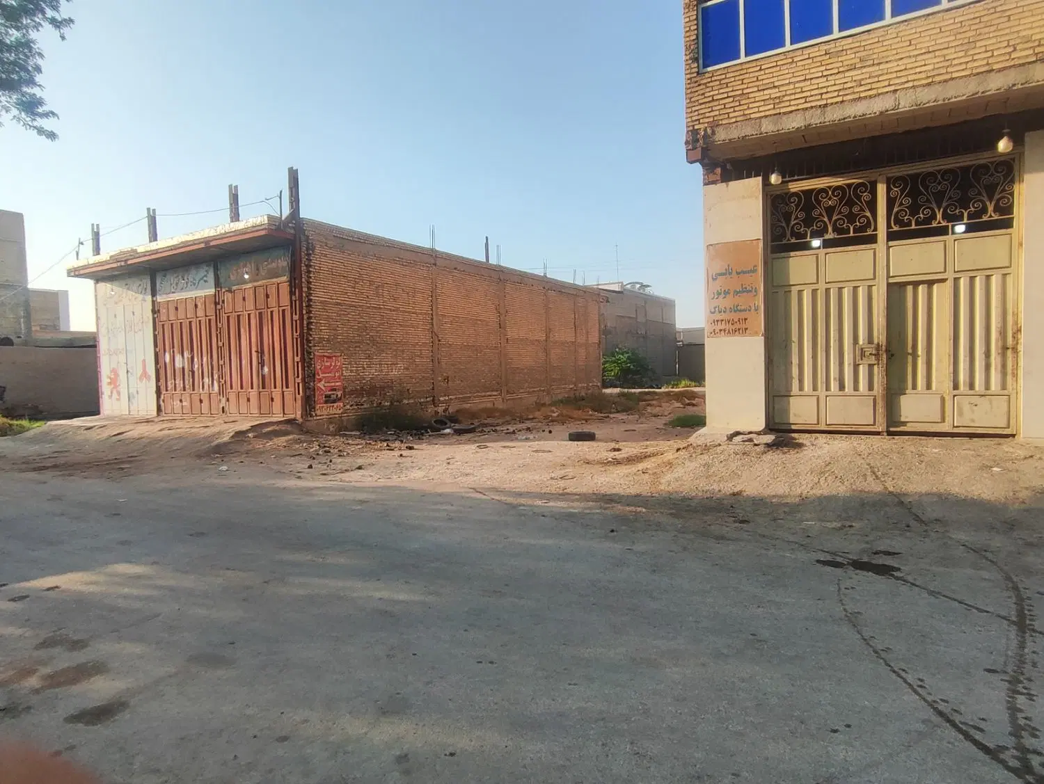 زمین تجاری دو بر