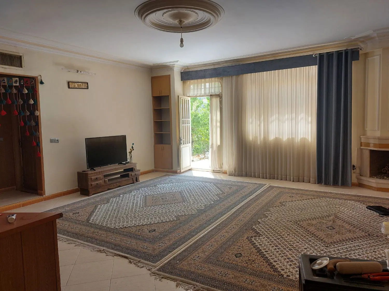 اجاره خانه در شهرک، احسان ۲