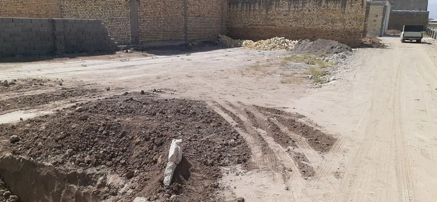 زمین فروشی