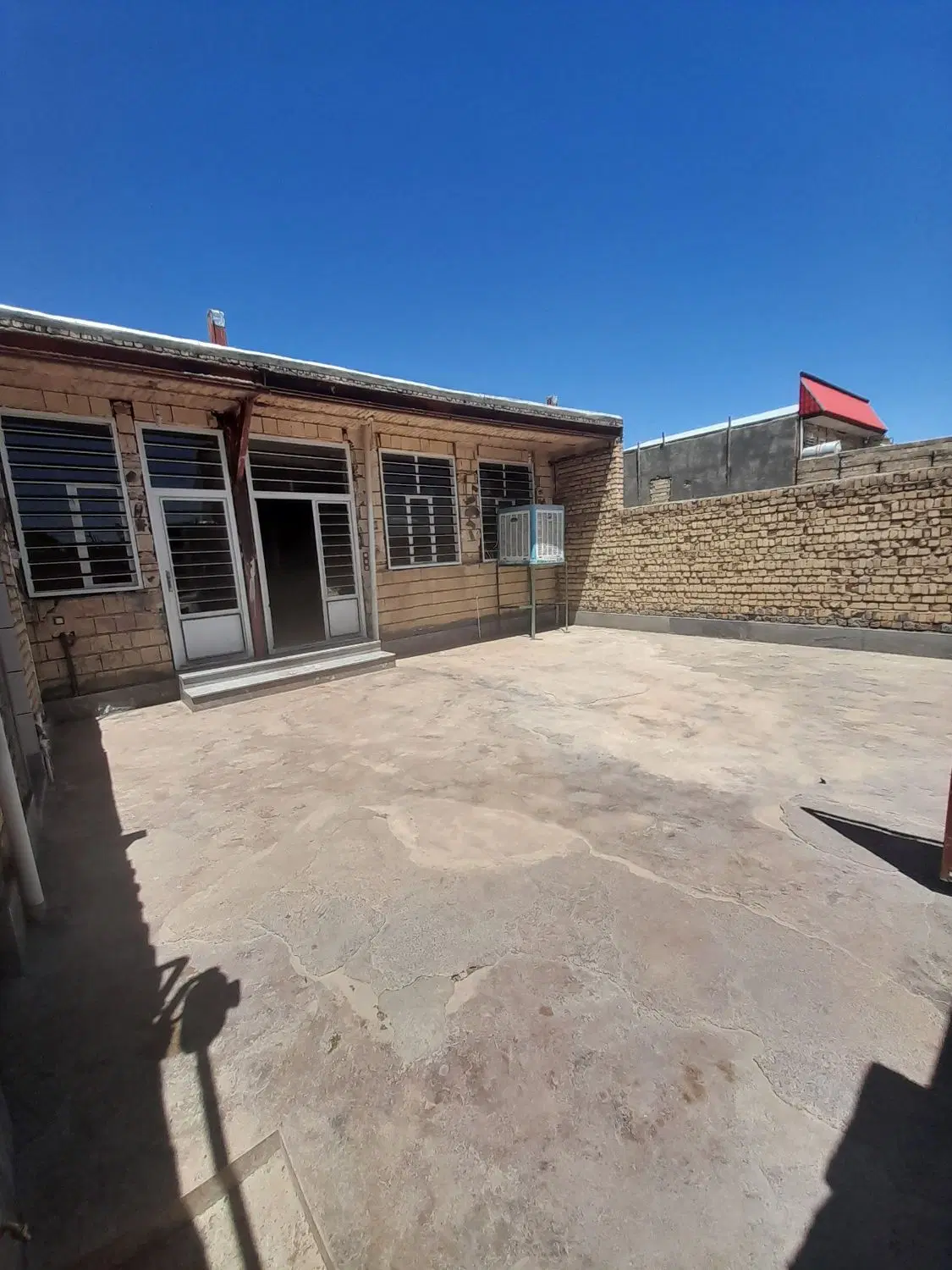اجاره خانه ۲۰۰ متری در تازه آباد غربی
