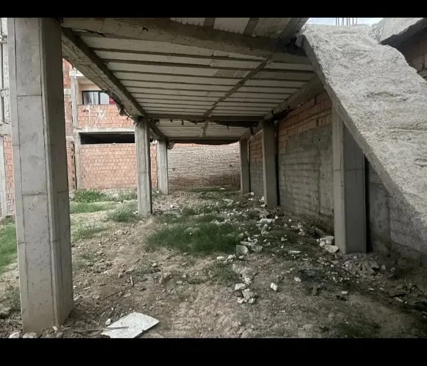 خانه نیمه کاره