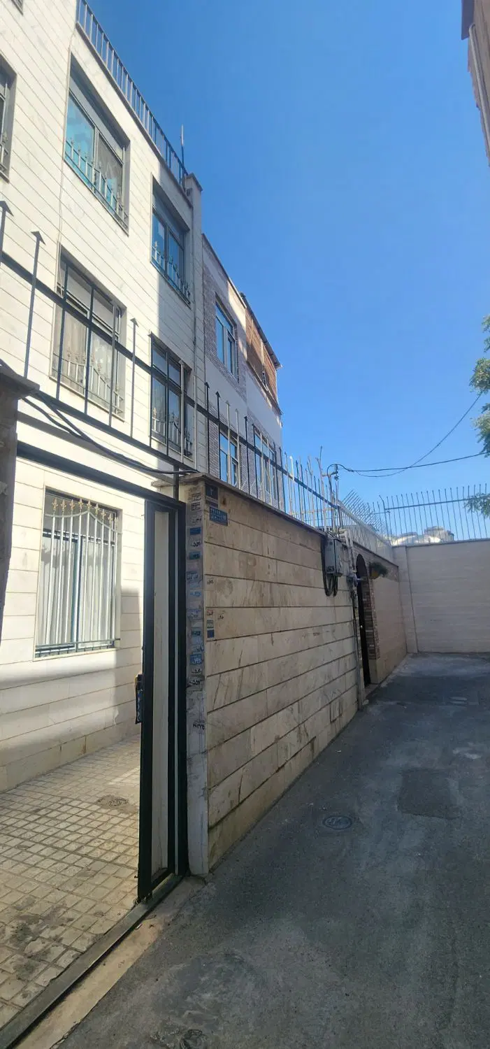 فروش سه طبقه یکجا با پایانکار و سند تک برگ شخصی