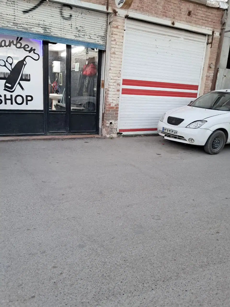 خانه  ۲۶۰متری با دو مغازه و سند ملکی، حافظ جنوبی